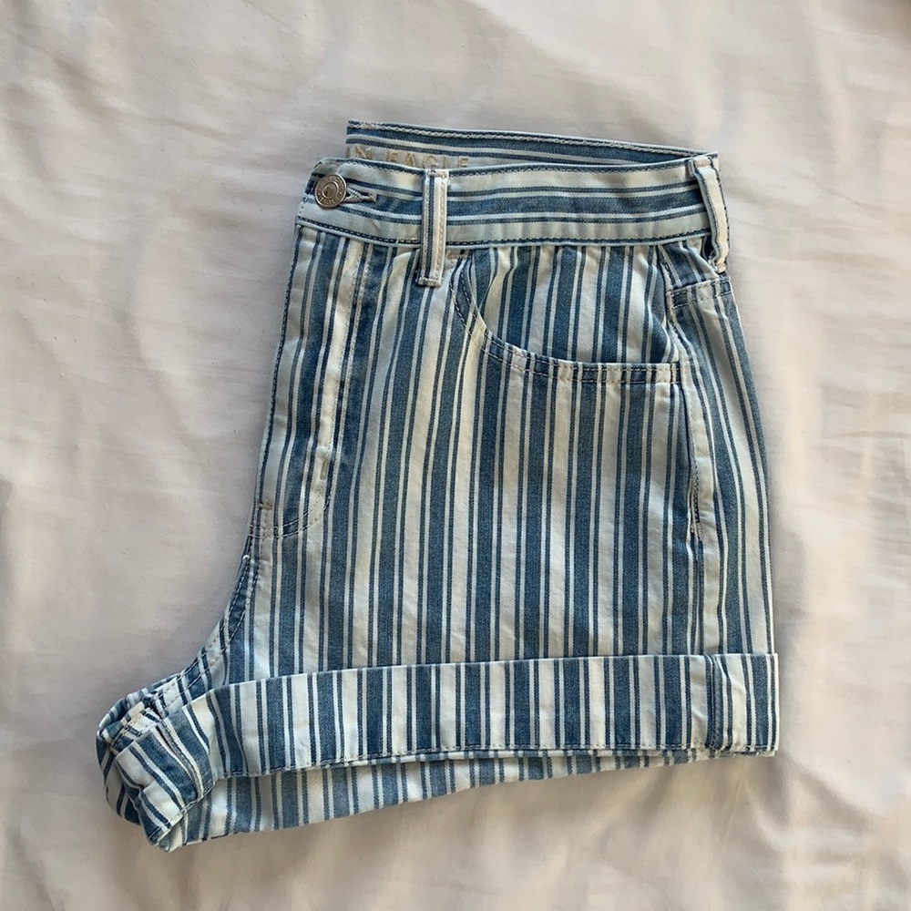 American Eagle High-Waisted Mom Shorts